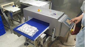 Máy dò kim loại thực phẩm - Minebea Intec (Sartorius)